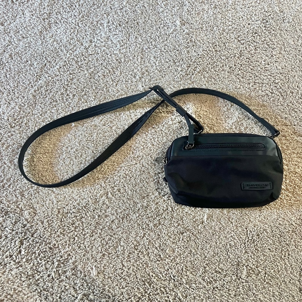 Travelon rfid Anti-Theft Metro Convertible Small Crossbody Bag